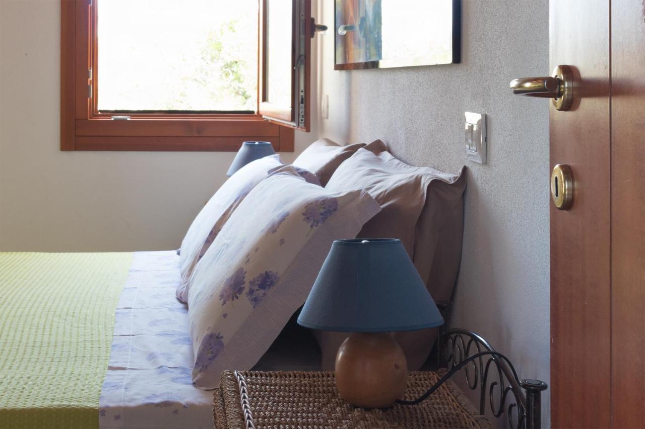 Bed and Breakfast Sa Guardia De Ferricci Solanas  Exteriér fotografie
